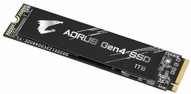 Твердотельные накопители Gigabyte Aorus Gen4 предложены объемом 500 ГБ, 1 ТБ и 2 ТБ