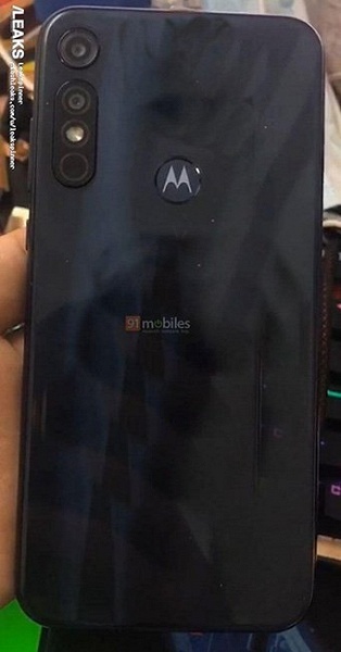 Бюджетный «американец». Motorola Moto E7 Plus засветился в тесте, но пока неясно, на какой платформе он основан