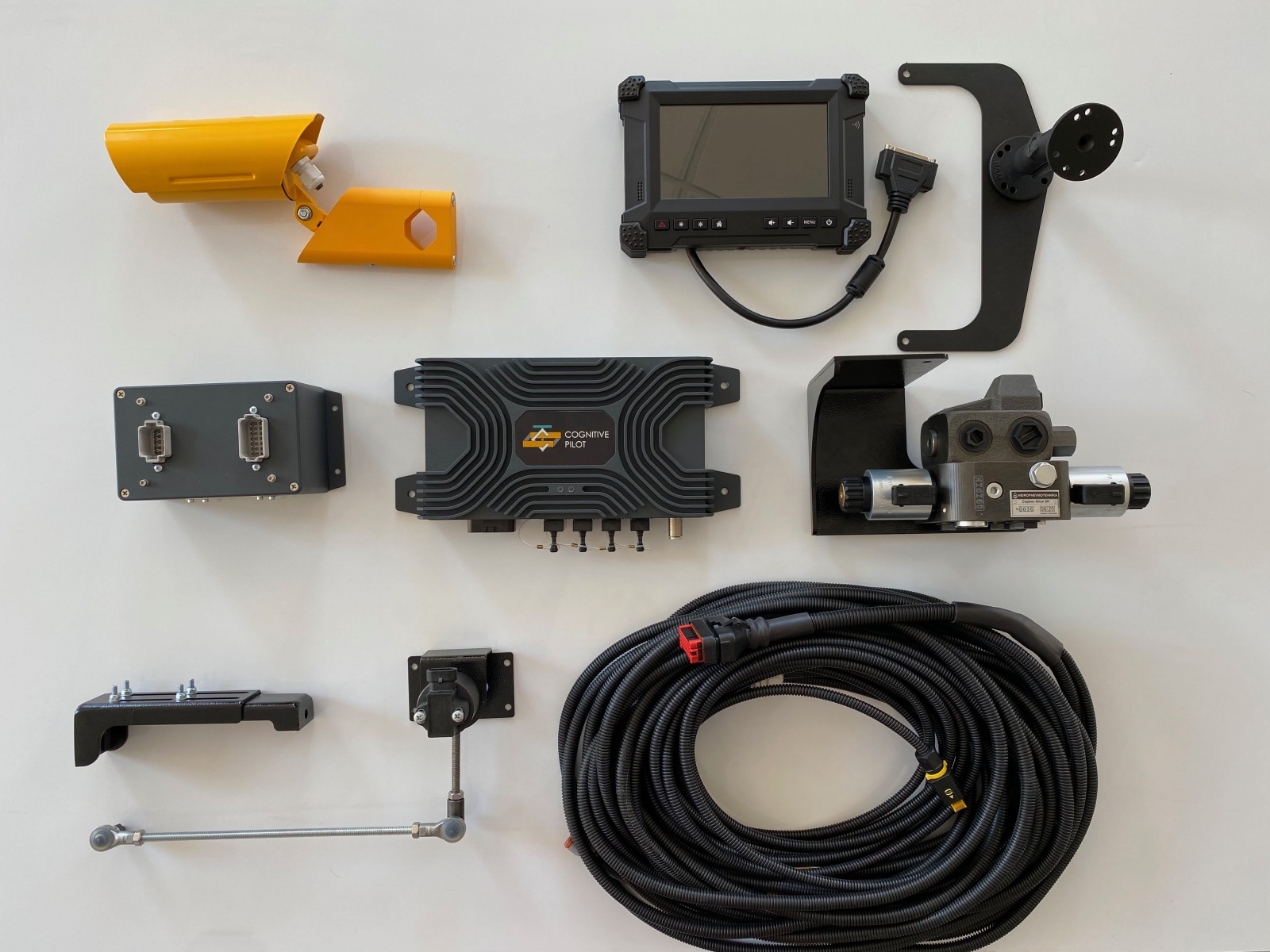 Наша огромная гордость: мирные советские роботы-комбайны убрали первый урожай в южных регионах - 4 image