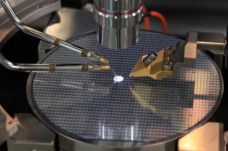 Компания «Крокус Наноэлектроника» первой в России освоила выпуск резистивной энергонезависимой памяти - 1 Компания «Крокус Наноэлектроника» первой в России освоила выпуск резистивной энергонезависимой памяти