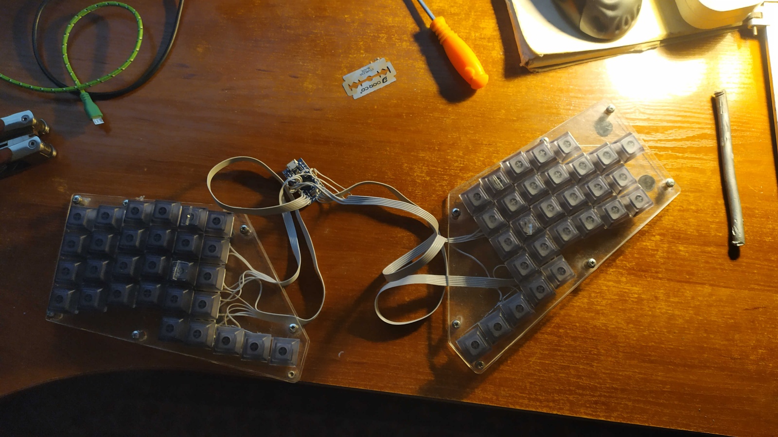 Подробная инструкция по изготовлению сплит клавиатуры на основе ATmega32U4. Аналог Iris - Jiran своими руками - 17 image