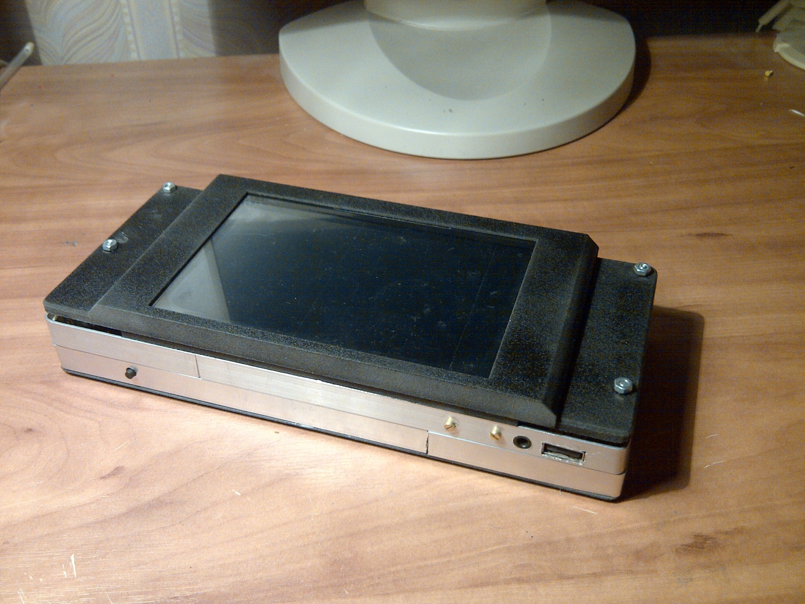 Сборка очень компактного планшетного ПК на базе Core i7 - 5 Сборка очень компактного планшетного ПК на базе Core i7 - 5