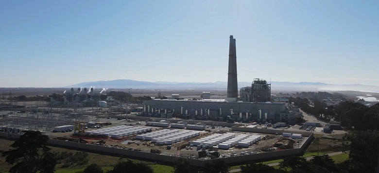 Видео дня: крупнейшее в мире аккумуляторное хранилище электроэнергии, которое Tesla строит в Калифорнии