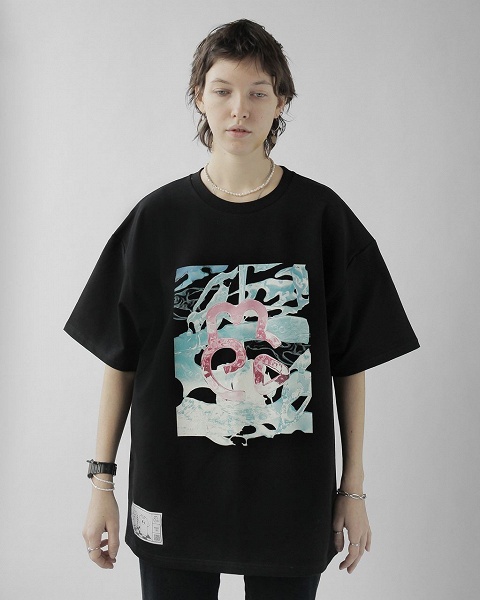 В России выпустили одежду с AR-эффектом