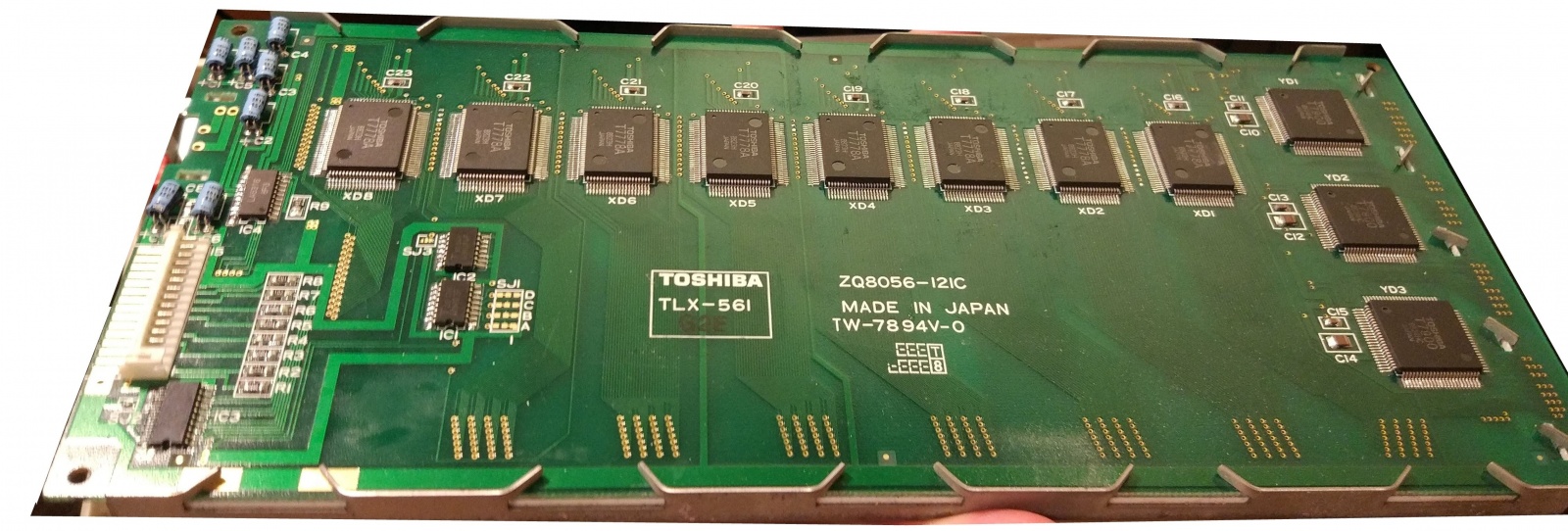 Дисплей Toshiba TLX-561 - такие устанавливались в некоторые ноутбуки Электроника