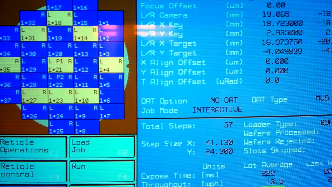 Как делают микропроцессоры. Польский химик, голландские монополисты и закон Мура - 16