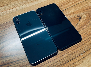 Такого iPhone X мы ещё не видели. Прототип в цвете Jet Black показывает, что Apple рассматривала вариант добавления такого цвета