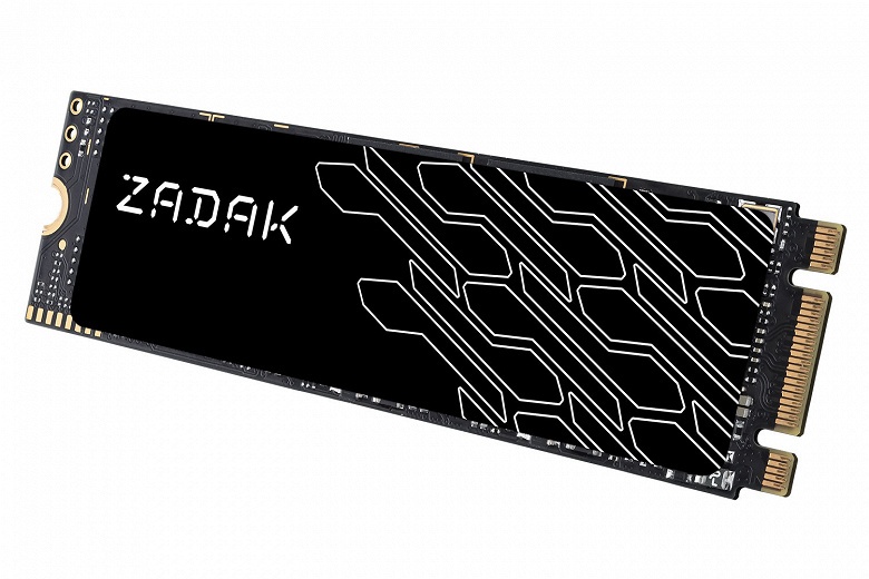 Твердотельный накопитель Zadak TWSG3 снабжен «графеновым» радиатором