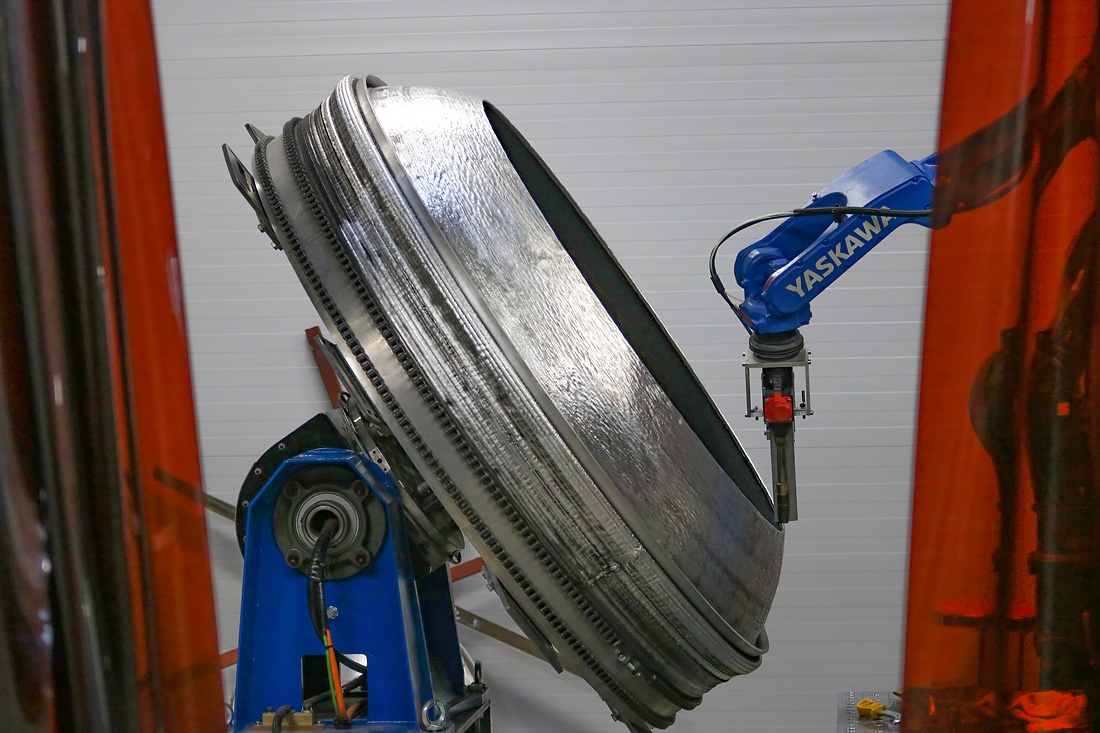 Силовой шпангоут топливного бака в S7 R&D. Фото автора Силовой шпангоут топливного бака в S7 R&D. Фото автора