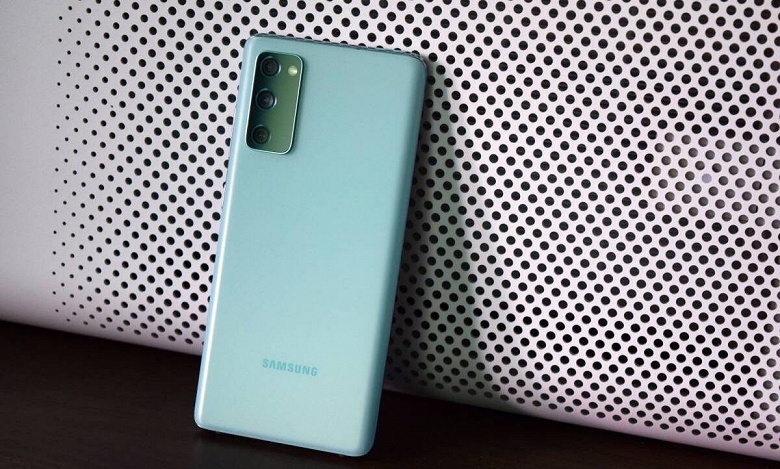 Samsung, а сразу так нельзя было? Galaxy S20 FE 4G снова выйдет на рынок, но уже с SoC Snapdragon 865 