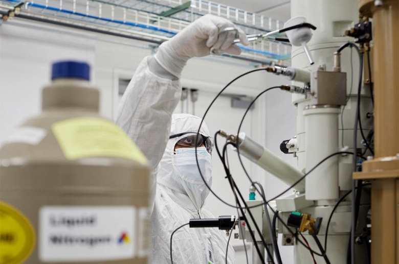 Apple инвестирует 430 млрд долларов в технологическое развитие в США - 1 Apple инвестирует 430 млрд долларов в технологическое развитие в США