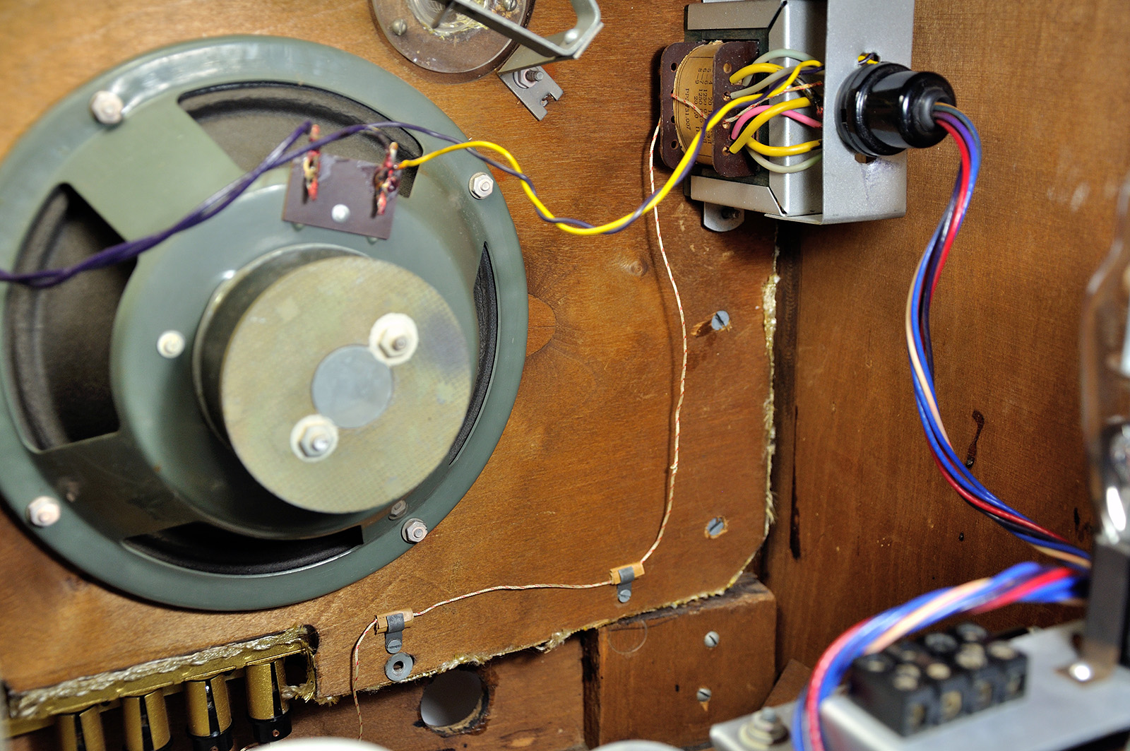 О дивный новый «Мир»! Восстановление советской радиолы. Часть 2 - 19 О дивный новый «Мир»! Восстановление советской радиолы. Часть 2 - 19