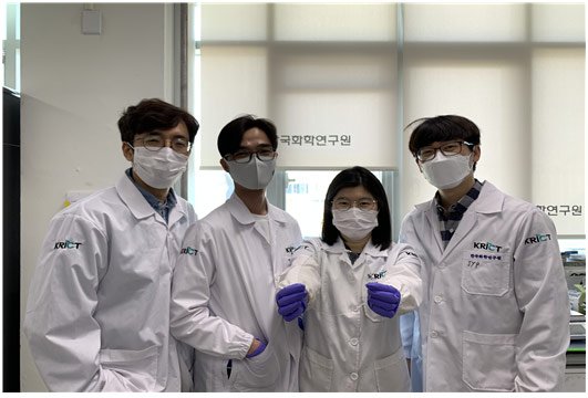В Южной Корее разработан самовосстанавливающийся материал высокой прочности 