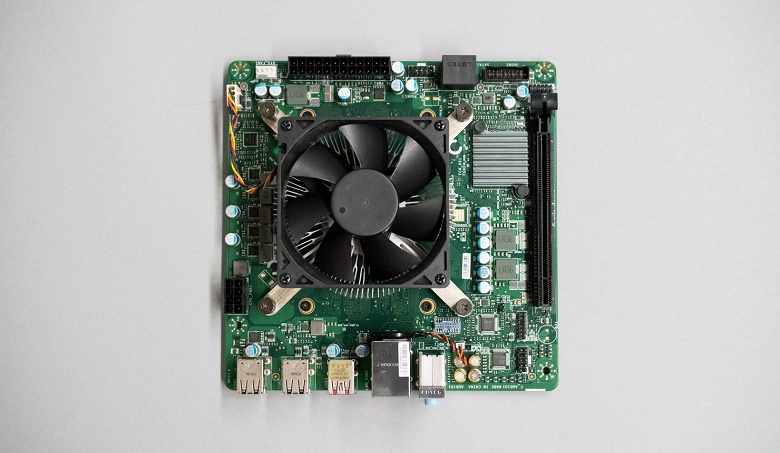 Почти Xbox Series X в основе вашего ПК. Так выглядит плата с APU AMD 4700S