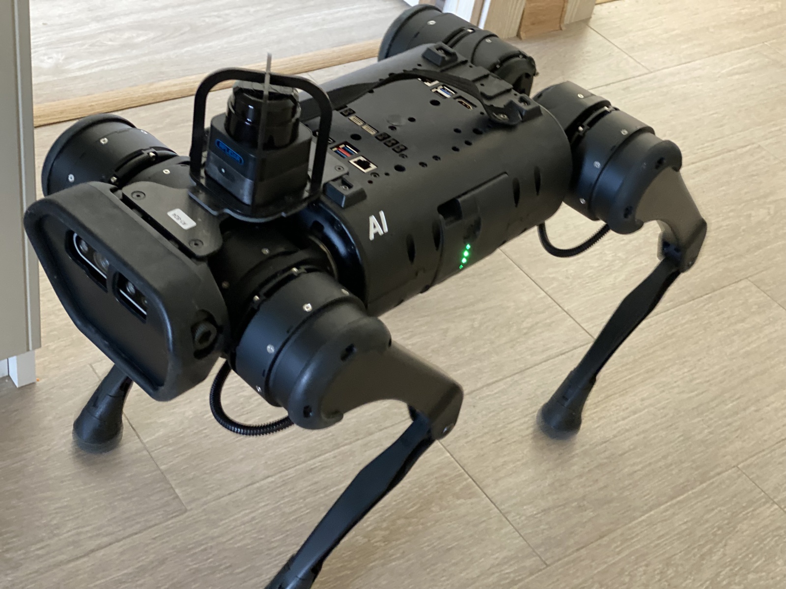 Собака-робот за 1 миллион рублей (Unitree Robotics A1, обзор) - 11