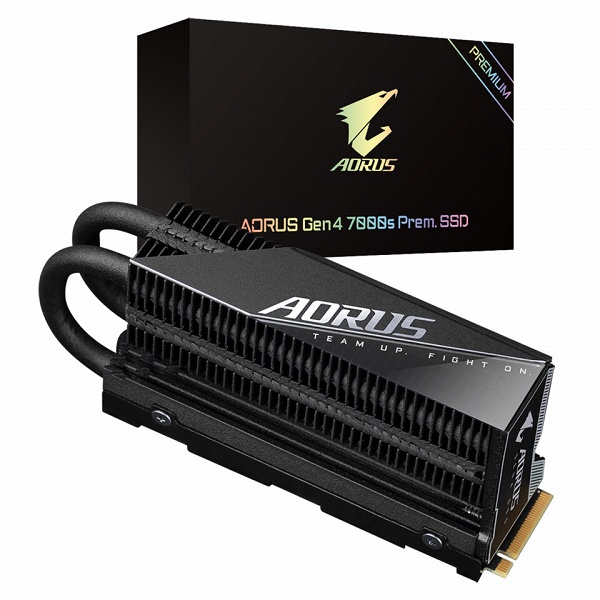 В описании накопителя Gigabyte Aorus Gen 4 7000 Prem. SSD заявлена скорость чтения до 7 ГБ/с и скорость записи до 6,85 ГБ/с 