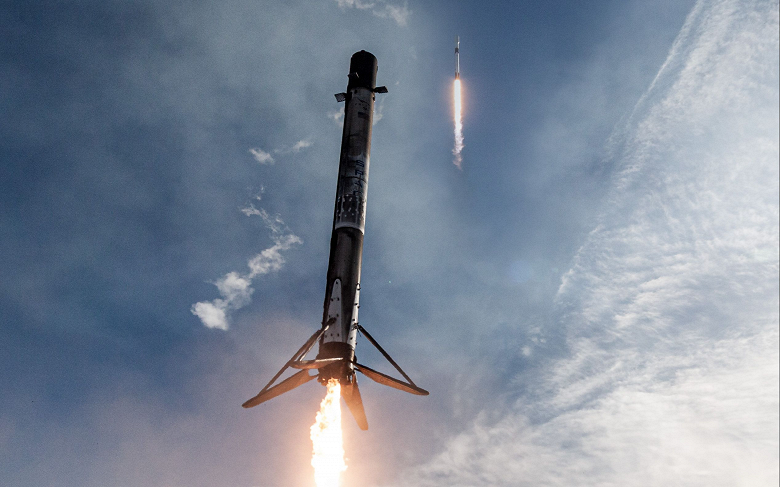 Послезавтра SpaceX впервые запустит повторно используемую ракету для военной миссии Пентагона