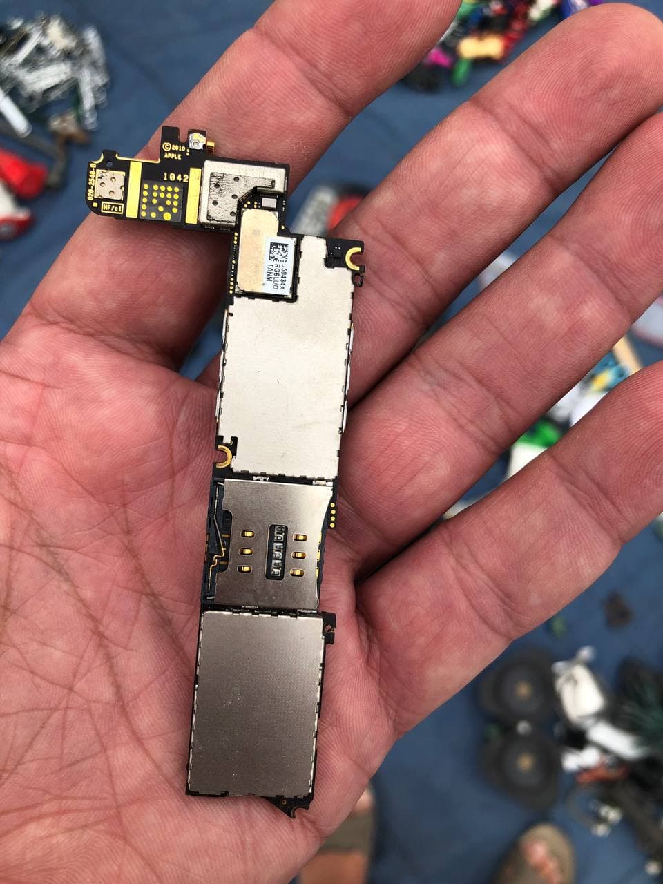 Испанская барахолка: камеры, старые сотовые телефоны и очень старые ноутбуки - 18 Испанская барахолка: камеры, старые сотовые телефоны и очень старые ноутбуки - 18