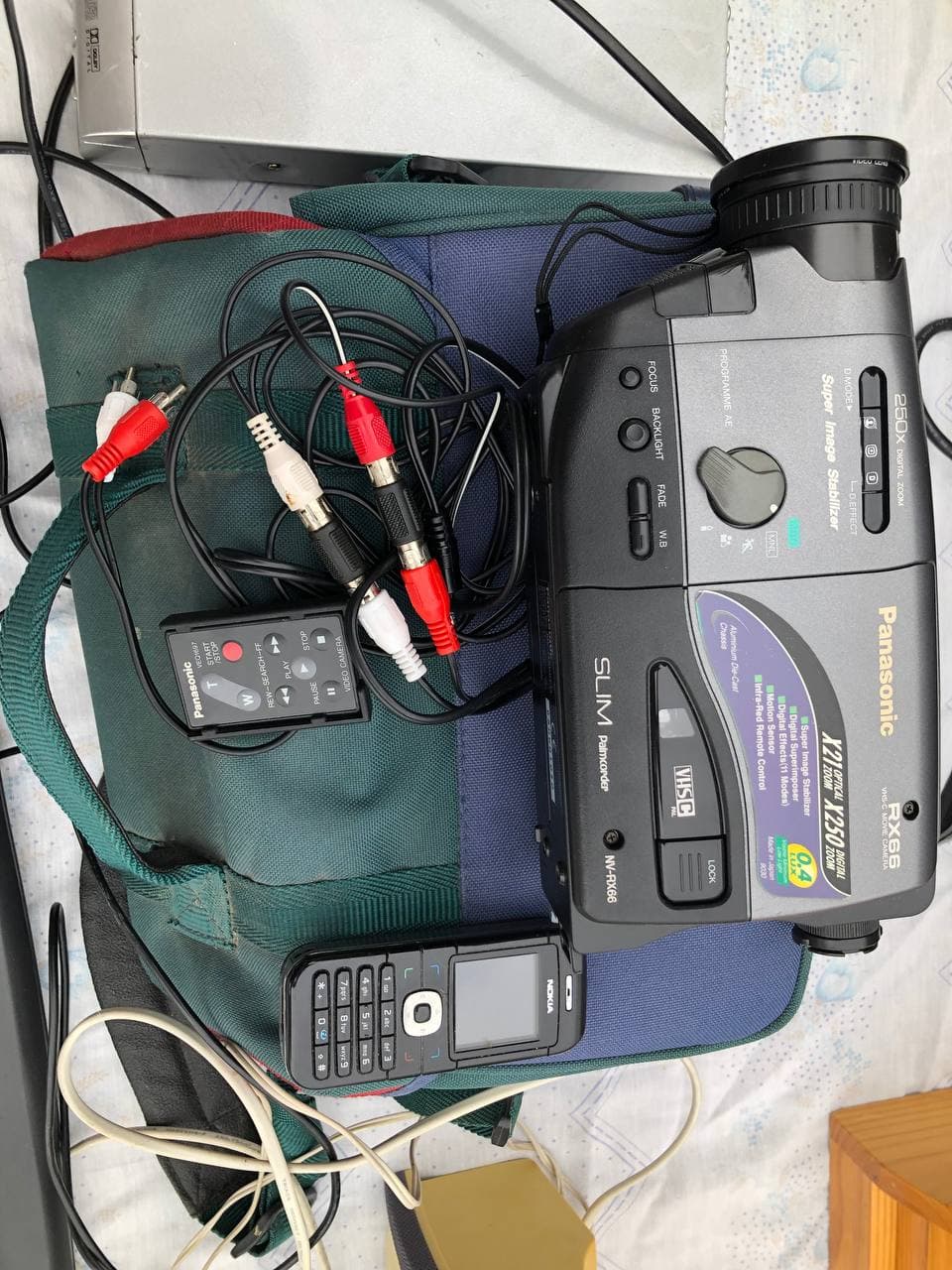 Испанская барахолка: камеры, старые сотовые телефоны и очень старые ноутбуки - 7 Испанская барахолка: камеры, старые сотовые телефоны и очень старые ноутбуки - 7