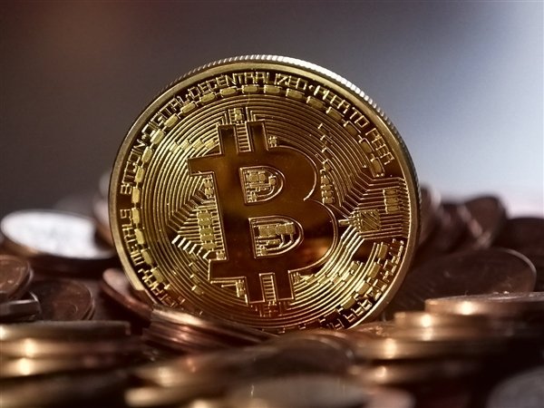 С падением стоимости Bitcoin и выходом из бизнеса многих добытчиков криптовалют оставшиеся майнеры стали зарабатывать больше