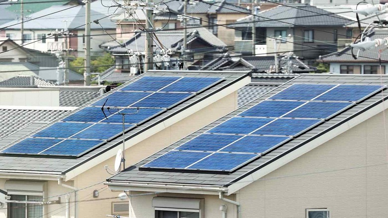 Нехватка микросхем вынуждает Panasonic сократить производство ключевого компонента домашних солнечных электростанций