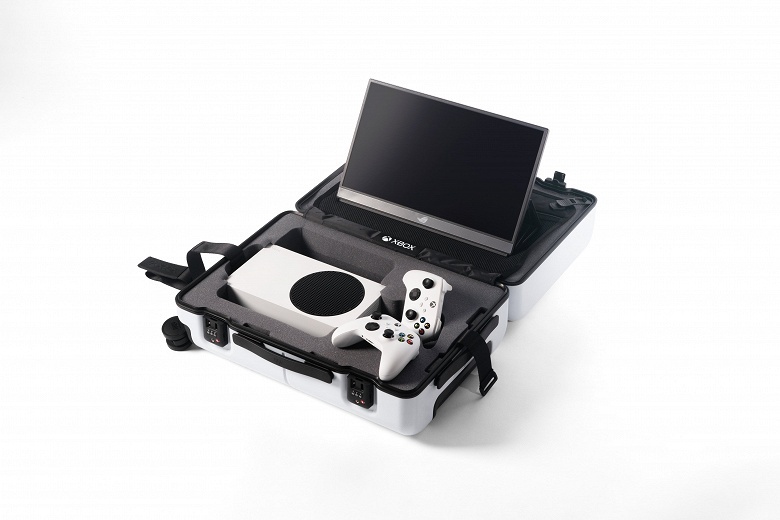 Microsoft сделала Xbox &laquo;мобильной&raquo;: выпущен эксклюзивный чемодан Xbox Series S