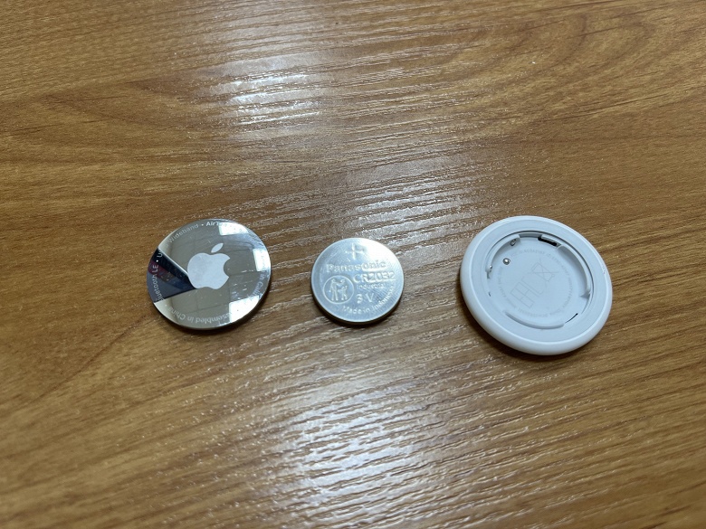 Метки Apple AirTag могут не работать с батарейками с горьким покрытием - 2 Метки Apple AirTag могут не работать с батарейками с горьким покрытием