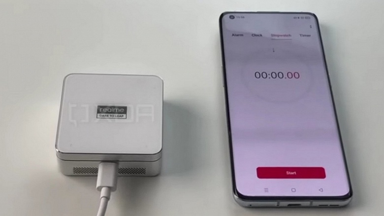 Первая магнитная беспроводная зарядка для Android в деле. Realme Flash с зарядкой MagDart впервые засветились на видео