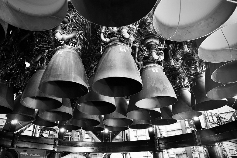 Илон Маск показал 29 двигателей SpaceX Raptor на огромной ракете Super Heavy перед её первым орбитальным запуском - 1 Илон Маск показал 29 двигателей SpaceX Raptor на огромной ракете Super Heavy перед её первым орбитальным запуском