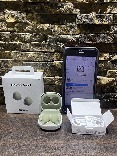 Первая распаковка наушников Samsung Galaxy Buds2 уже появилась в Сети - 3 Первая распаковка наушников Samsung Galaxy Buds2 уже появилась в Сети