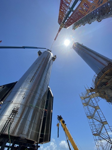 SpaceX не смогла установить космический корабль Starship на ракету Super Heavy — помешал сильный ветер