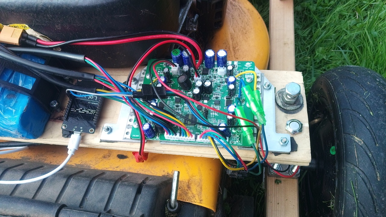 Робот-газонокосилка, часть 1. Механика и радиоуправление - 10