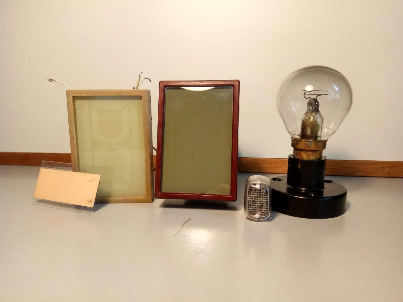 Способы питания электролюминесцентных индикаторов - 2 Способы питания электролюминесцентных индикаторов - 2