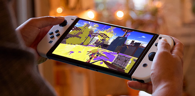 Начались продажи новой игровой приставки Nintendo Switch OLED в России