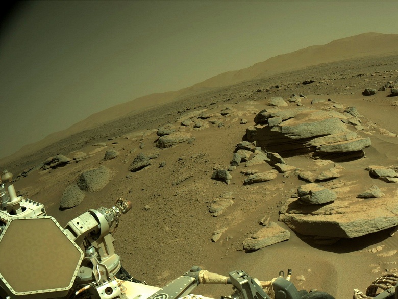 Ровер Perseverance прислал ошеломительные фото с Марса после вынужденного перерыва