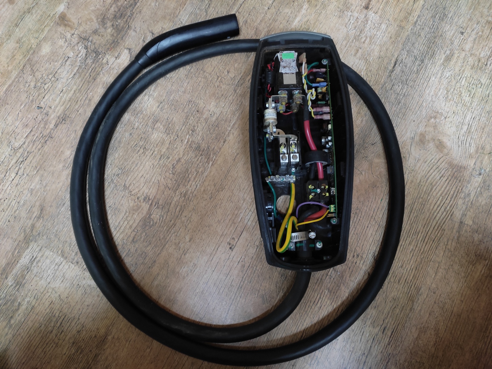 DIY зарядка для Tesla. Как устроен J1772? Делаем свой wallconnector с куртизанками - 3