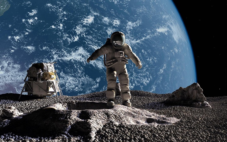 Илон Маск заявил, что скоро на Луне побывает гораздо больше людей 