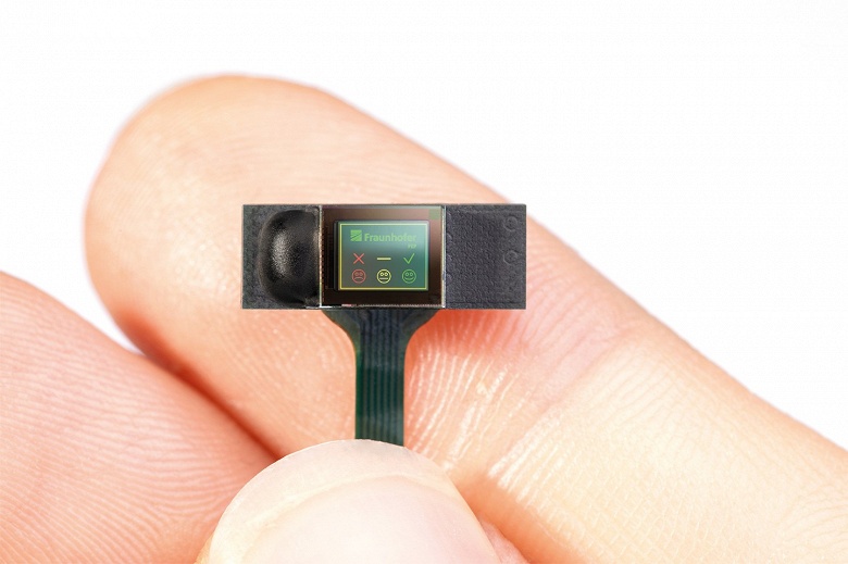 Специалисты института Фраунгофера показали многоцветный микродисплей OLED с минимальным энергопотреблением