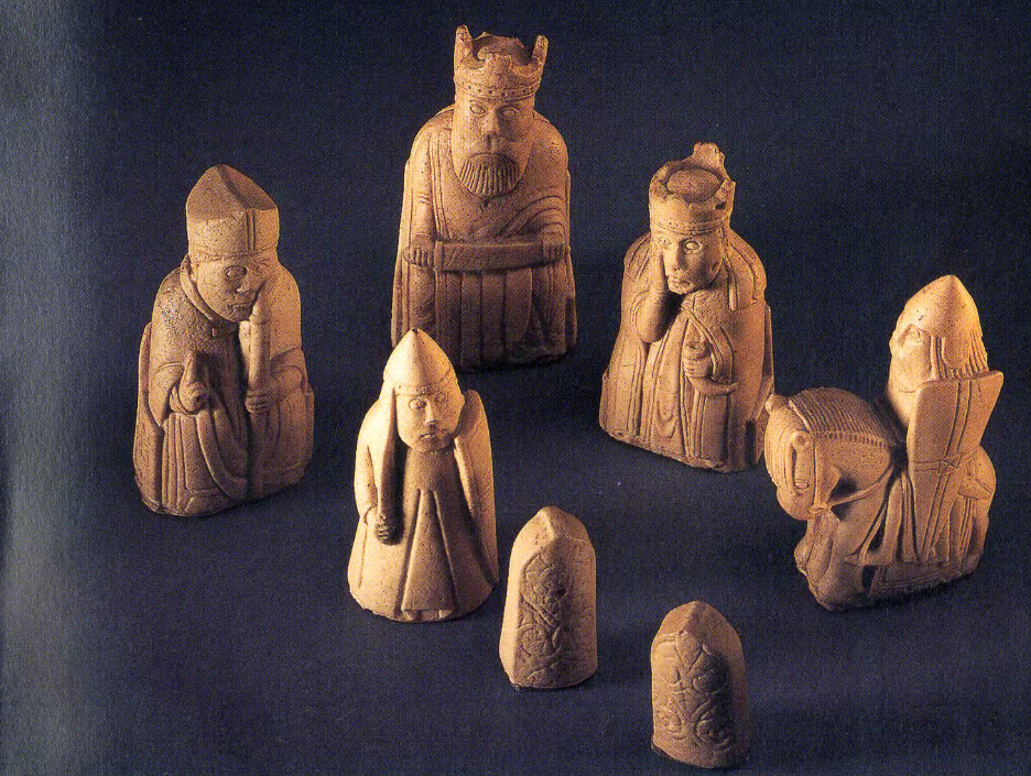 Резные фигурки XII века найденные на острове Льюис (Норвегия)