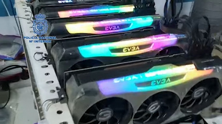 Испанские правоохранители искали подпольную плантацию марихуаны, а нашли нелегальную криптоферму - 1 Испанские правоохранители искали подпольную плантацию марихуаны, а нашли нелегальную криптоферму