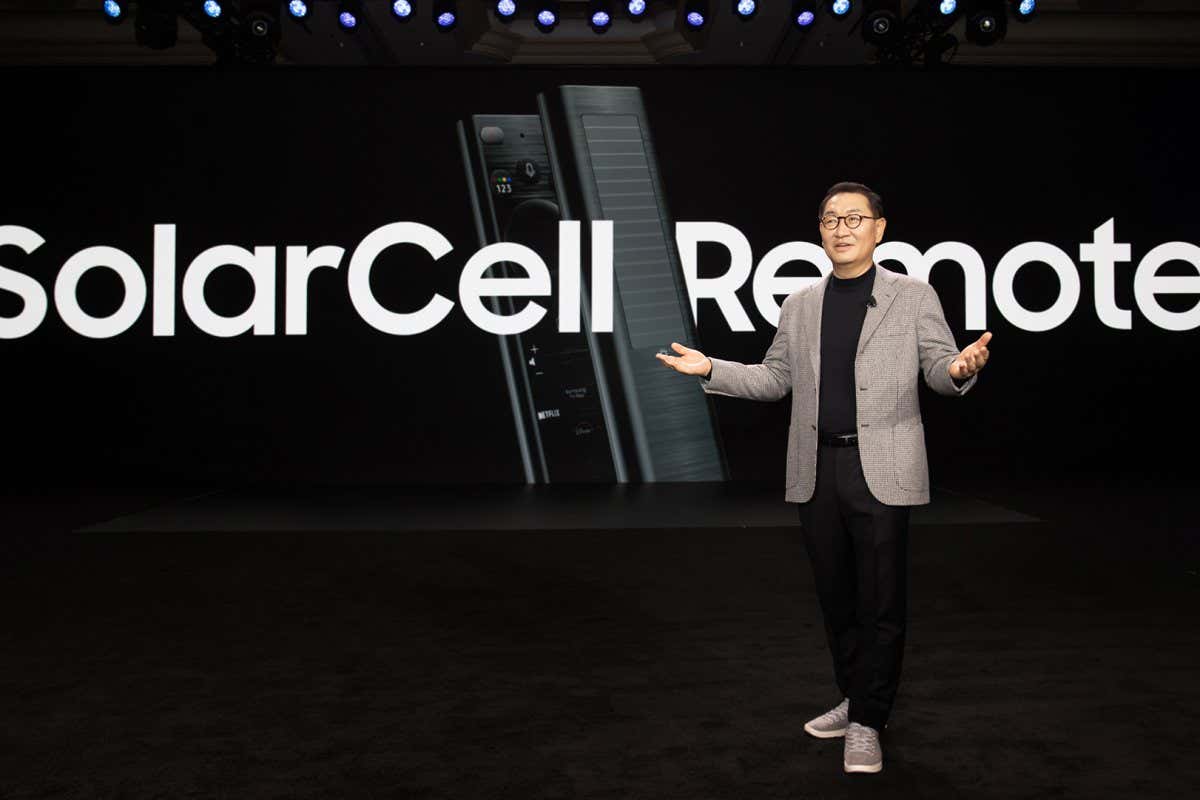 Отказ от AAA. Эко-пульт от Samsung может заряжаться от радиоволн роутера - 4 Отказ от AAA. Эко-пульт от Samsung может заряжаться от радиоволн роутера - 4