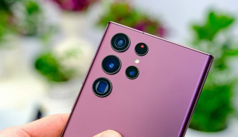 Видео дня: съёмка на Samsung Galaxy S22 Ultra с приближением до 20x - 1 Видео дня: съёмка на Samsung Galaxy S22 Ultra с приближением до 20x