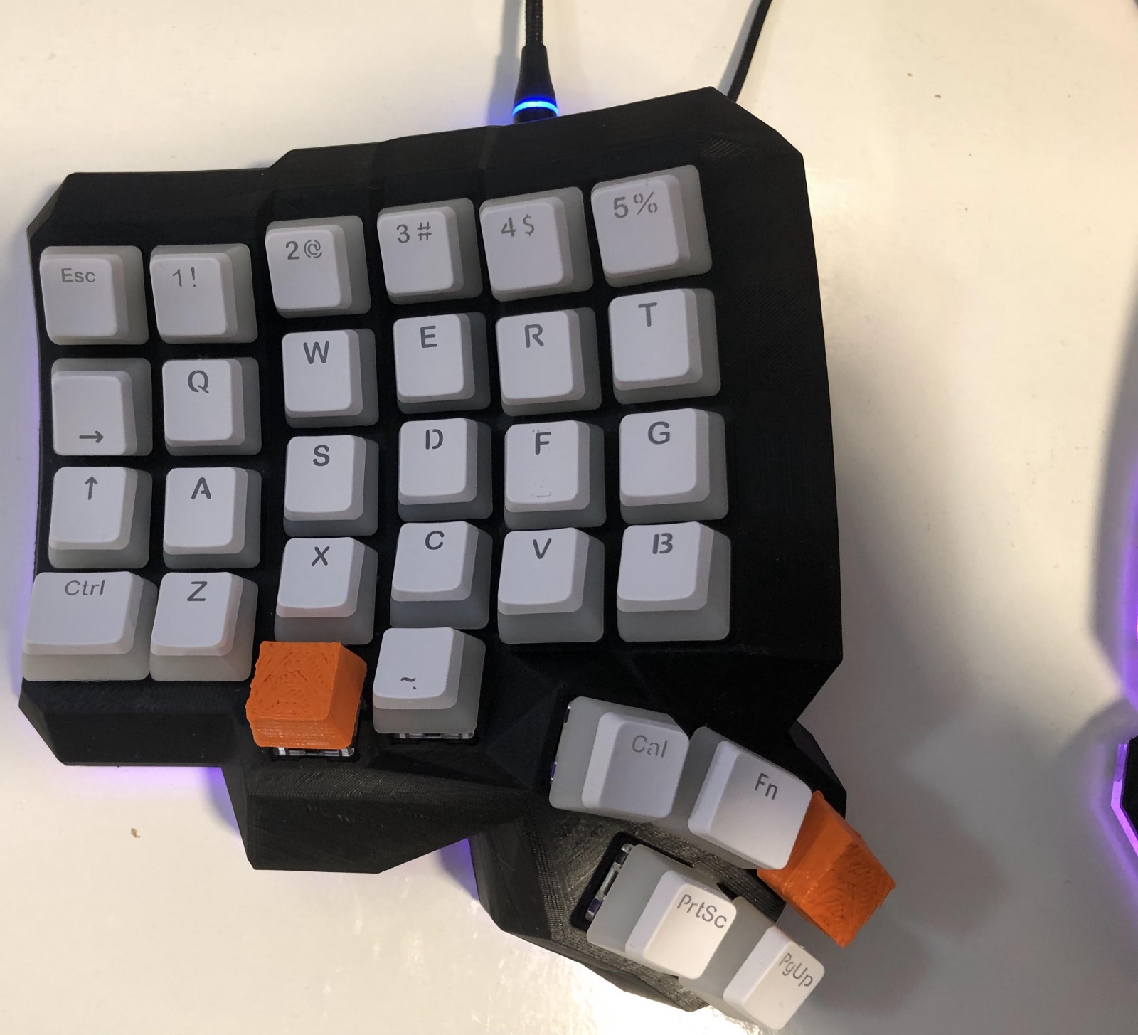 И снова кастомные клавиатуры: обзор Dactyl Manuform из первых рук - 2