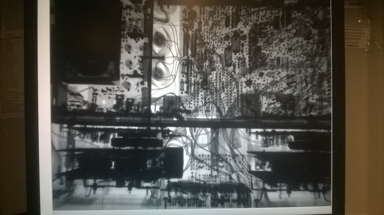 Как слушать музыку неправильно, но красиво - 19