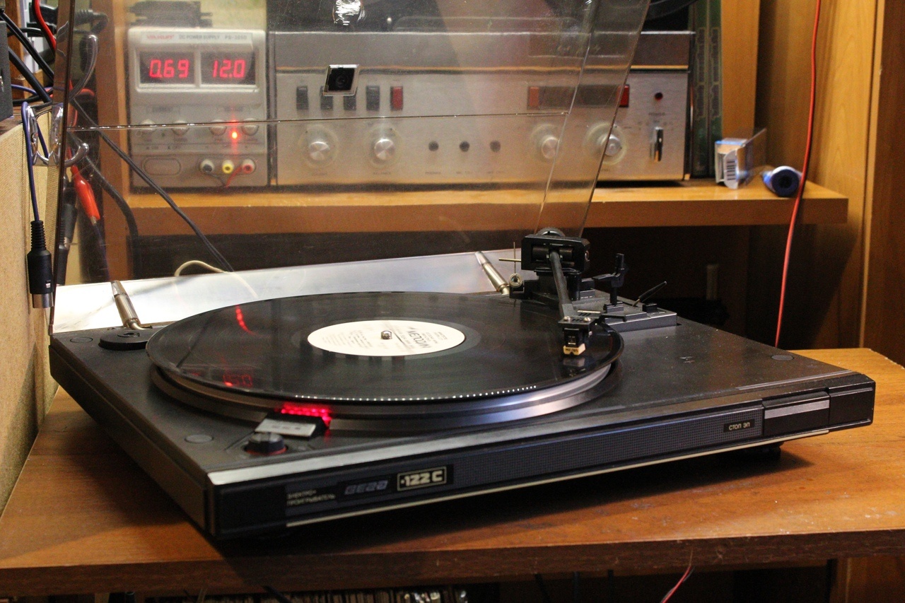 Как слушать музыку неправильно, но красиво - 28