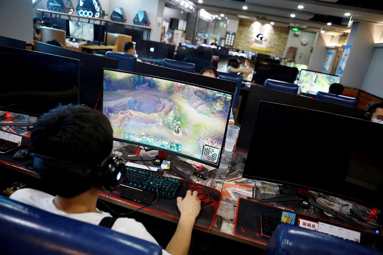 «С каждым днем в Китае все труднее быть геймером». Tencent вынуждена закрыть лазейку, позволяющую китайским геймерам играть в неутверждённые игры 