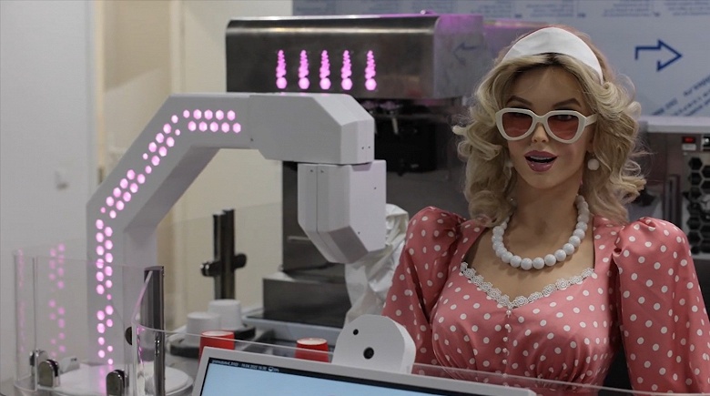 Роботу &laquo;Фёдору&raquo; такое бы понравилось. В России откроются кибер-кафе с роботом-буфетчицей &laquo;Дуняшей&raquo;