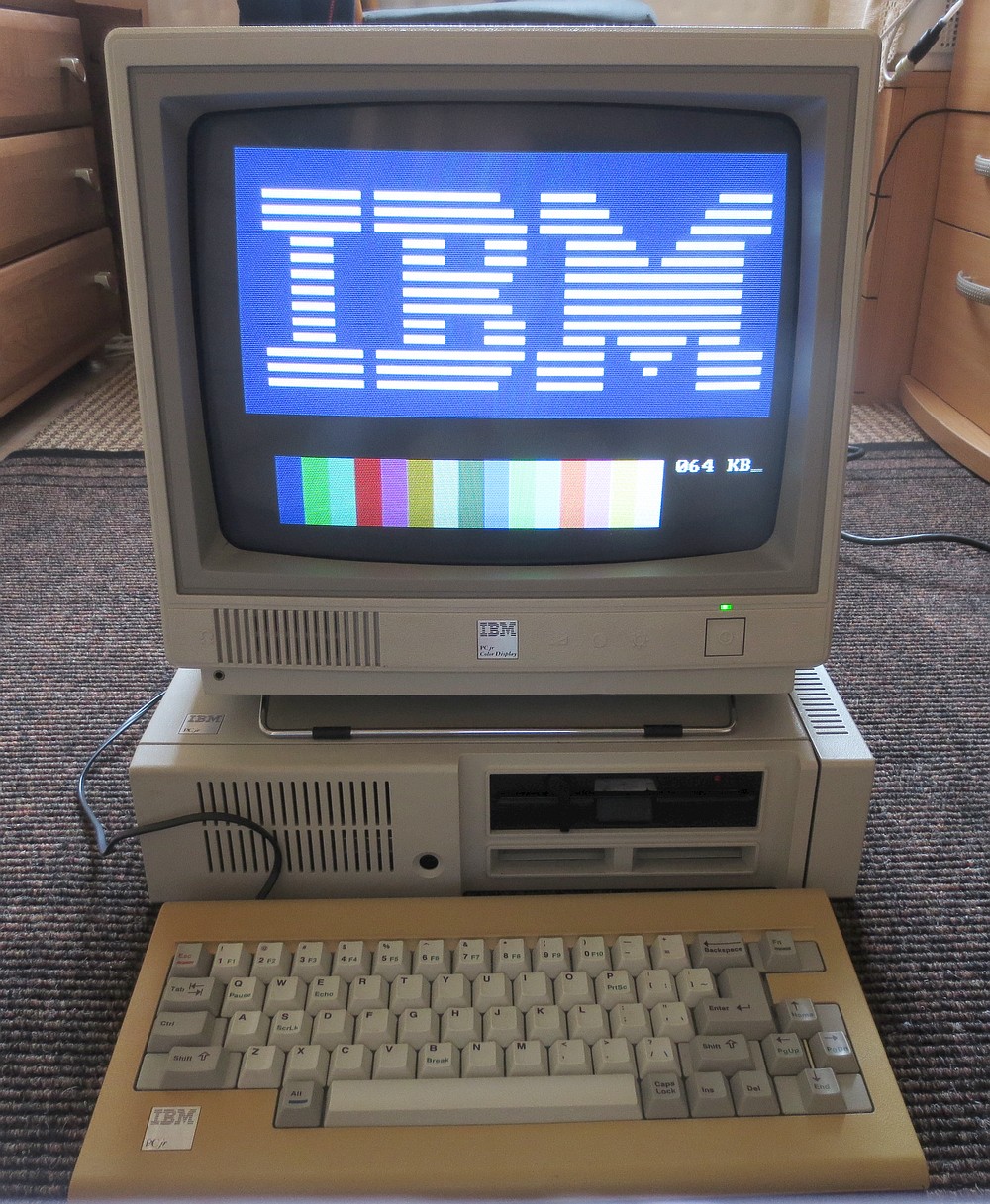 Разбираем особенности IBM 4860 PCjr - 2