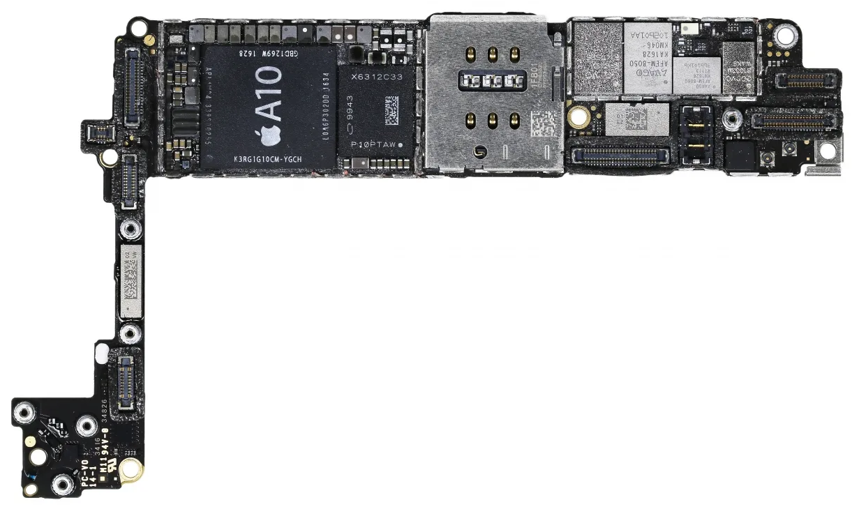 Плата Apple iPhone 7 с модемом Intel PMB9943 (слева от лотка SIM-карты)