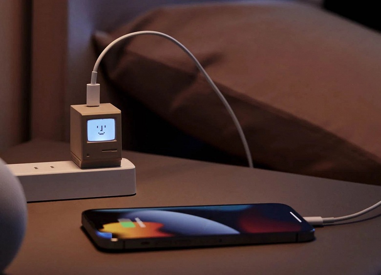 Shargeek готовит быструю зарядку, которая похожа на самый первый Apple Macintosh - 1 Shargeek готовит быструю зарядку, которая похожа на самый первый Apple Macintosh